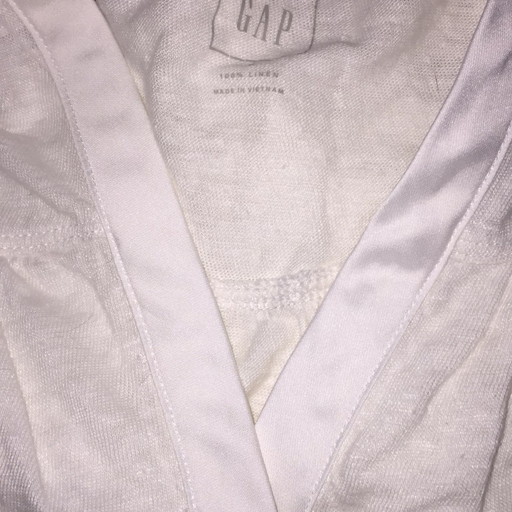2 Gap Tops - Picture 9 of 9
